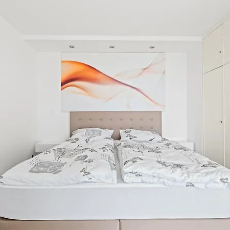 Panoramasuite 81 - See- Und Bergblick Sowie Beheizter Indoor-pool